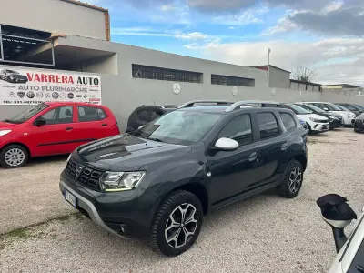 Usata Dacia Duster Prestige 116 CV (85 kW) 2019 Grigio SUV