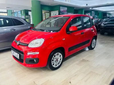 Usata Fiat Panda Lounge 95 CV (69 kW) 2019 Rosso Utilitaria
