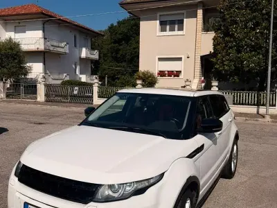 Usata Land Rover Range Rover evoque 150 CV (110 kW) 2012 Bianco SUV