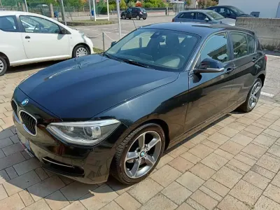 Usata BMW 118 143 CV (105 kW) 2011 Nero Utilitaria