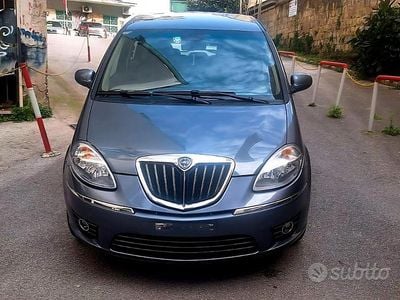 Usata Lancia Musa 2010 Blu Monovolume