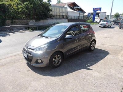 Grigio Usata 2015 Hyundai i10 Edition Utilitaria | 7800 € (Buon prezzo)