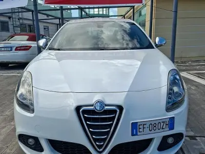 Brugt Alfa Romeo Giulietta Progression 170 HK (125 kW) 2010 Hvid Hatchback