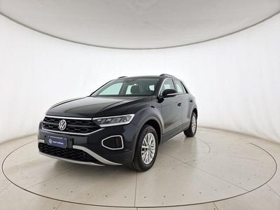 Usata VW T-Roc Life 150 CV (110 kW) 2025 Deep black perlato SUV