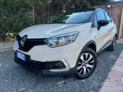 Usata Renault Captur Life 90 CV (66 kW) 2018 Beige SUV