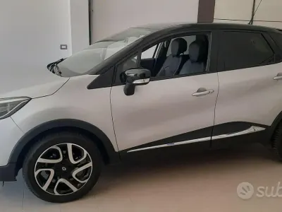 Usata Renault Captur 90 CV (66 kW) 2016 SUV