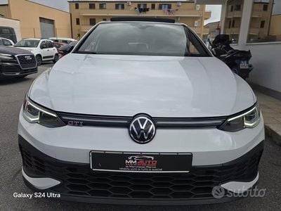 Begagnad VW Golf VIII CLUB 320 HK (235 kW) 2023 Vit Sedan