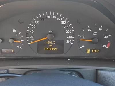 Usata Mercedes E270 2001 Nero Station wagon