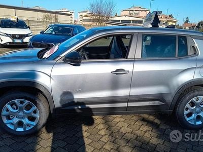 Nuova Jeep Avenger Altitude 101 CV (74 kW) 2025 Grigio SUV