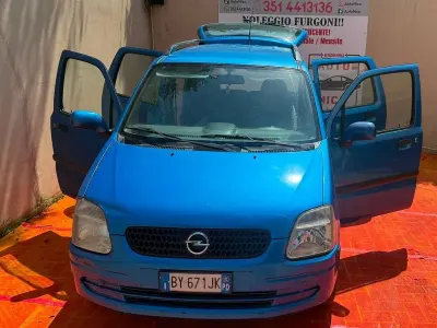 Usata Opel Agila 58 CV (42 kW) 2002 Bluazzurro Monovolume