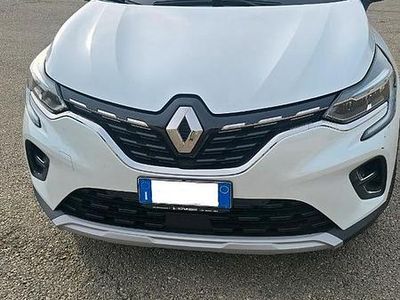 Usata Renault Captur 100 CV (73 kW) 2023 Bianco SUV