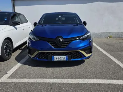 Käytetty Renault Clio V Engineered 91 HP (66 kW) 2023 Sedan