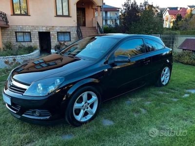 Usata Opel Astra GTC 122 CV (89 kW) 2006 Nero Coupé