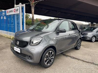 Usata Smart ForFour 70 CV (51 kW) 2016 Grigio Utilitaria