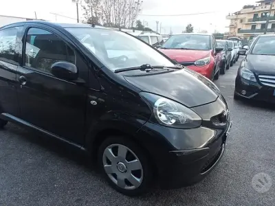 Usata Toyota Aygo 68 CV (50 kW) 2008 Nero Utilitaria