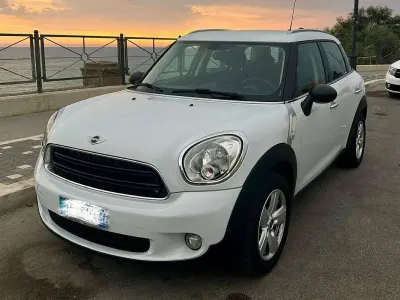 Usata Mini One D Countryman 90 CV (66 kW) 2015 Bianco SUV
