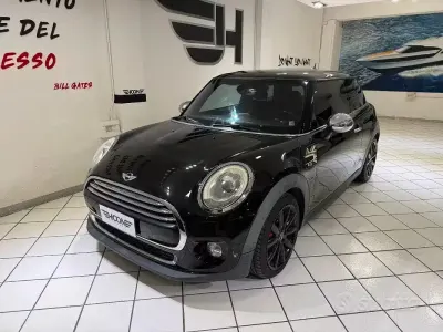 Usata Mini Cooper D 116 CV (85 kW) 2014 Nero Utilitaria