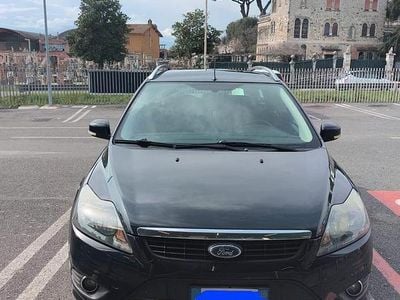 Usata Ford Focus Trend 109 CV (80 kW) 2010 Nero Station wagon