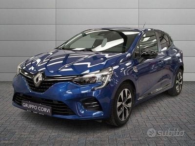 Brugt Renault Clio V Techno 90 HK (66 kW) 2022 Blå Sedan