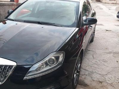 Usata Lancia Delta 120 CV (88 kW) 2011 Nero Utilitaria