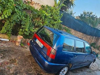 Usata Seat Cordoba 90 CV (66 kW) 2000 Blu Berlina