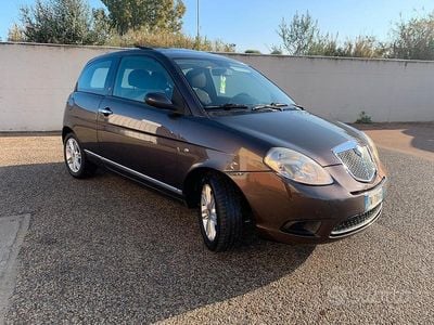 Usata Lancia Ypsilon 80 CV (58 kW) 2009 Marrone Utilitaria