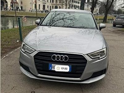 Gebraucht Audi A3 2019 Grau Limousine