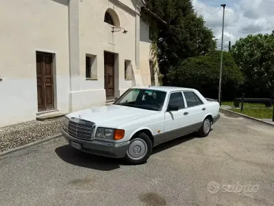 Usata Mercedes 300 SE 188 CV (138 kW) 1986 Giallo Berlina