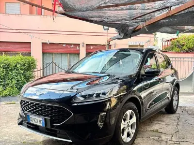 Usata Ford Kuga 120 CV (88 kW) 2021 Nero SUV