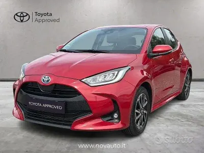 Usata Toyota Yaris Hybrid Trend 116 CV (85 kW) 2022 Rosso Berlina