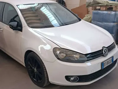 Usata VW Golf VI Comfortline 122 CV (89 kW) 2009 Bianco Utilitaria