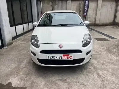 Usata Fiat Grande Punto 69 CV (50 kW) 2012 Bianco Utilitaria