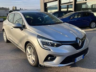 Argento pastello Usata 2022 Renault Clio V Business Berlina | 9900 € (Ottimo prezzo)