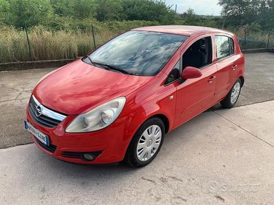 Usata Opel Corsa Enjoy 80 CV (58 kW) 2007 Rosso Utilitaria