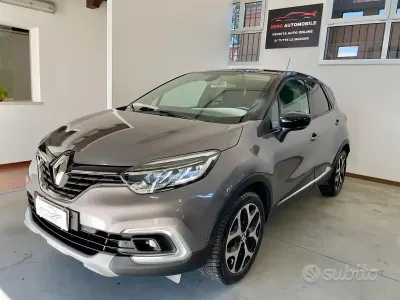 Käytetty Renault Captur Intens 90 HP (66 kW) 2019 Harmaa Katumaasturi
