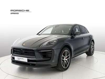 Usata Porsche Macan 381 CV (280 kW) 2022 2h grigio vulcano metallizzato SUV