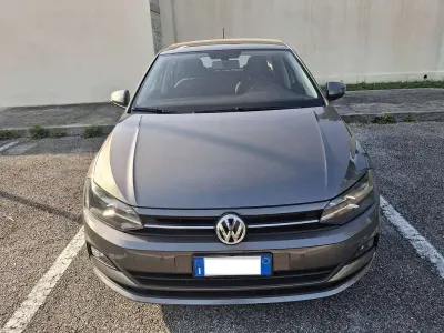 Usata VW Polo Highline 90 CV (66 kW) 2019 Grigio Utilitaria