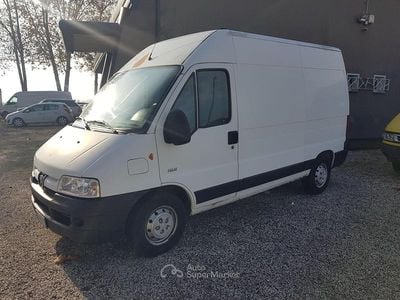 Usata Peugeot Boxer 101 CV (74 kW) 2004 Bianco Furgone