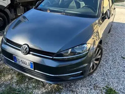 Usata VW Golf VII Highline 116 CV (85 kW) 2018 Grigio Berlina