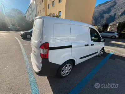 Usata Ford Transit Courier 101 CV (74 kW) 2023 Bianco Furgone