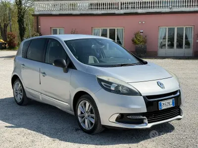 Usata Renault Scénic III XMOD 131 CV (96 kW) 2012 Grigio Monovolume