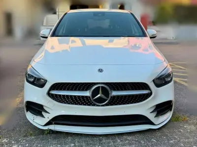 Usata Mercedes B180 Premium 116 CV (85 kW) 2020 Bianco Monovolume