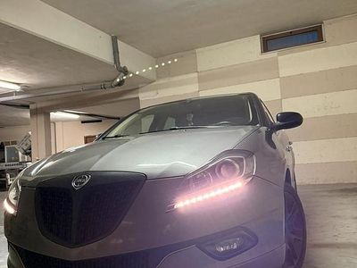 Usata Lancia Delta 120 CV (88 kW) 2008 Grigio Utilitaria