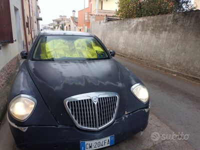 usata Lancia Thesis 2.4 JTD Emblema