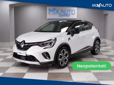 Usata Renault Captur Intens 94 CV (69 kW) 2021 Bianco SUV