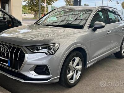 Usata Audi Q3 Ambiente 150 CV (110 kW) 2022 Grigio SUV