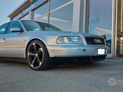 Usata Audi A8 Sport 180 CV (132 kW) 2000 Grigio Berlina