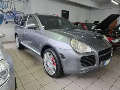 Usata Porsche Cayenne Turbo 450 CV (330 kW) 2005 Grigio SUV