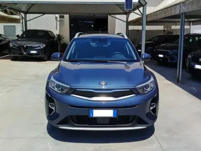 Usata Kia Stonic Style 101 CV (74 kW) 2021 Bluazzurro SUV