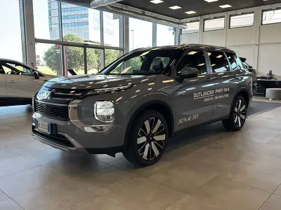 Usata Mitsubishi Outlander P-HEV